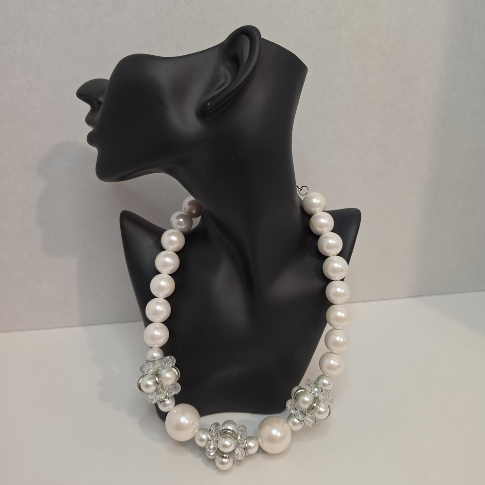 White Faux Pearl Statement Necklace Crystal Beaded Floral Silver Tone 22" Bib